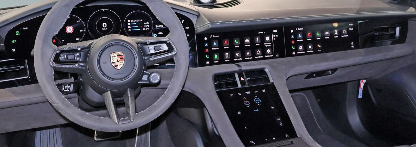 Porsche Taycan alle Displays Tacho, Navi, Beifahrer & Mittelkonsole